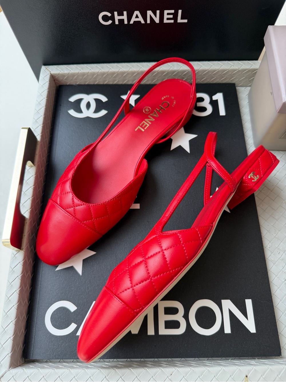 Chanel 26B Red Agneau Rouge Quilted Lambskin Leather Slingback CC Flats 39.5 NIB